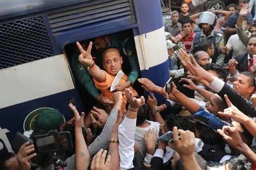 চিন্ময় দাস গ্রেফতার: চট্টগ্রামে সংঘর্ষে উত্তাল পরিস্থিতি