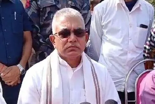 ‘আতঙ্কবাদীরা বাংলাদেশ চালাচ্ছে’ হিন্দুদের উপর হামলা নিয়ে হুঁশিয়ারি দিলীপের