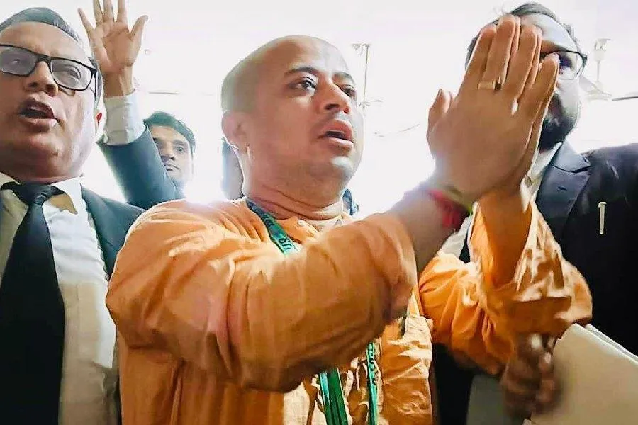 চিন্ময়কৃষ্ণের সঙ্গে দূরত্ব নয়, তাঁকে সমর্থন করে ইসকন, নতুন বার্তা ইসকনের