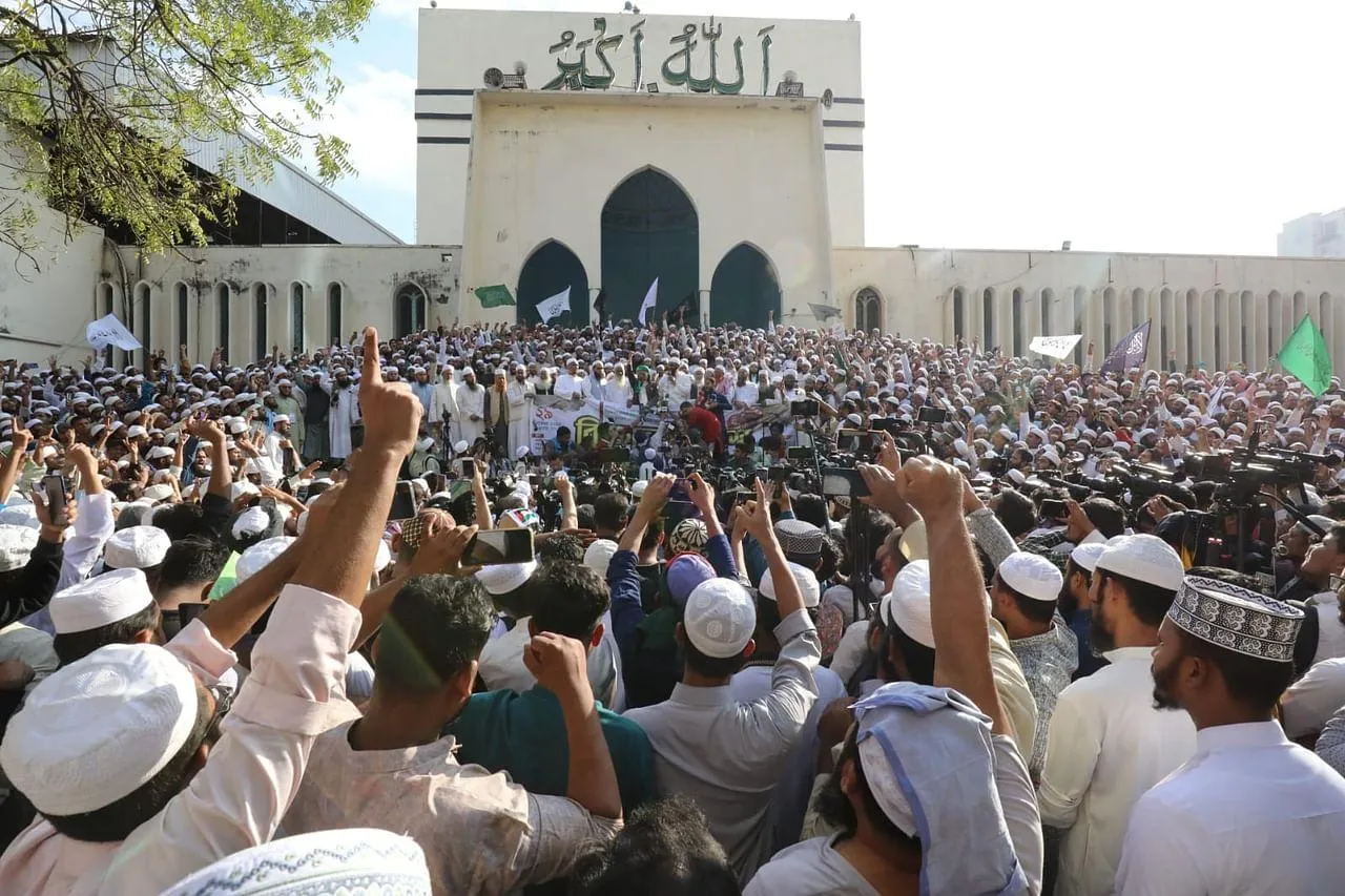 ইসকন নিষিদ্ধ করে আ.লীগ ও ভারতকে বার্তা দিতে হবে