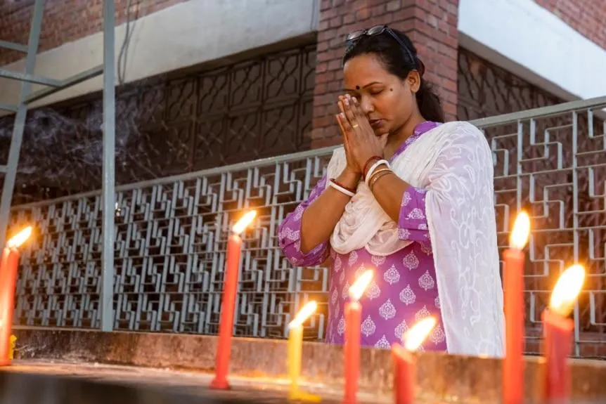 ভিওএ এর ভুয়া জরিপঃ সংখ্যালঘু সম্প্রদায় 'আগের তুলনায় বেশি নিরাপত্তা (?) পাচ্ছে'