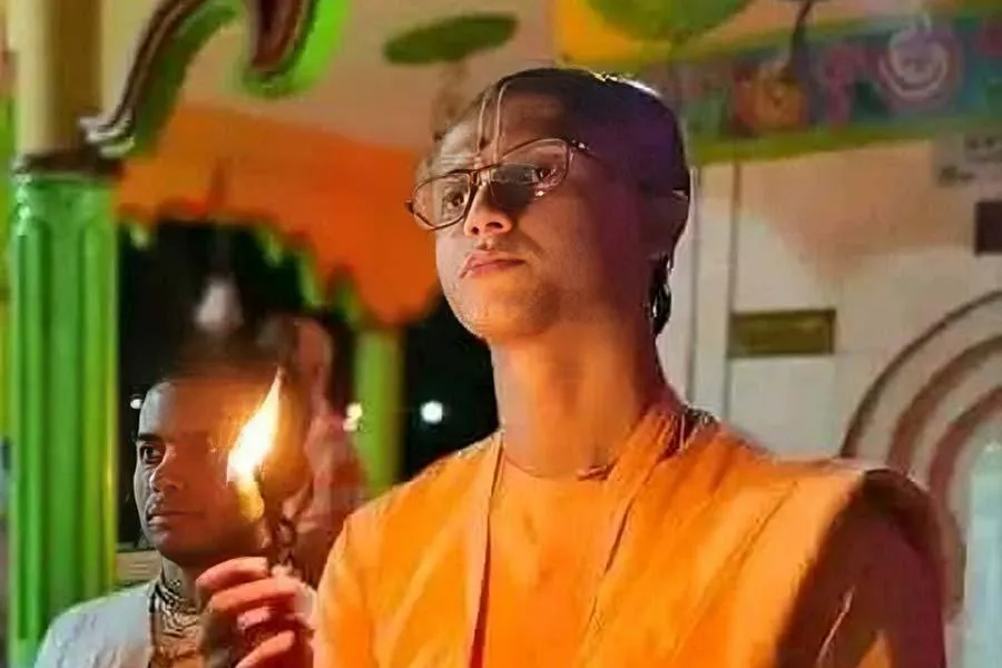 চিন্ময়ের পর বাংলাদেশে গ্রেফতার আরও এক সন্ন্যাসী