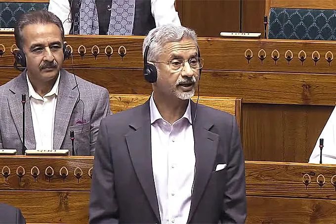 বাংলাদেশে সংখ্যালঘুদের নিরাপত্তা নিয়ে ভারতের পররাষ্ট্রমন্ত্রীর উদ্বেগ প্রকাশ