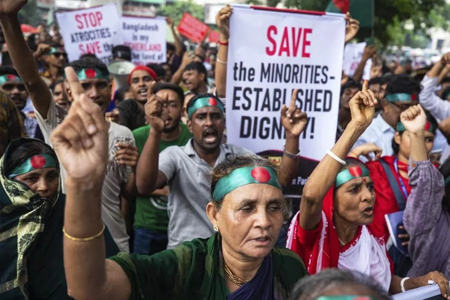 বাংলাদেশে সংখ্যালঘুরা নিশানায়, শঙ্কা