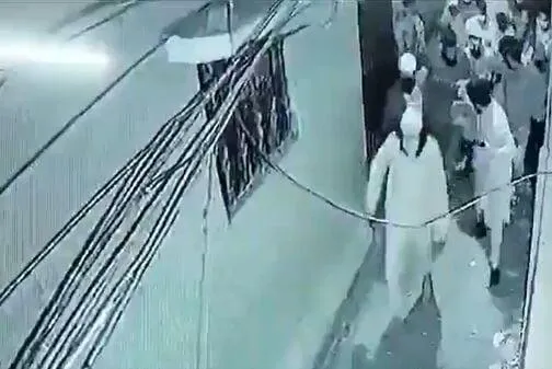 চট্টগ্রামে হিন্দু যুবককে বাড়ি থেকে তুলে নিয়ে গেল মৌলবাদীরা